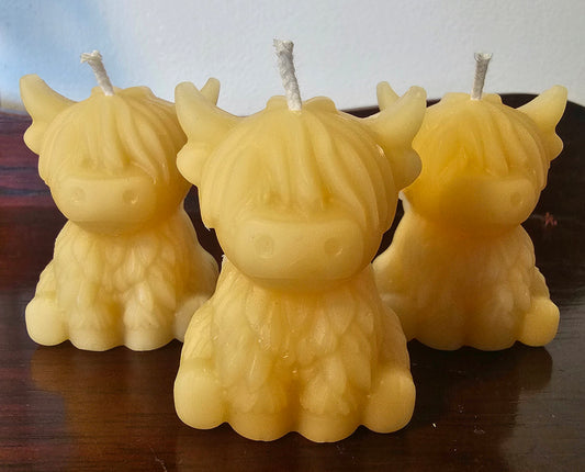 Mini Highland Cow Beeswax Candle