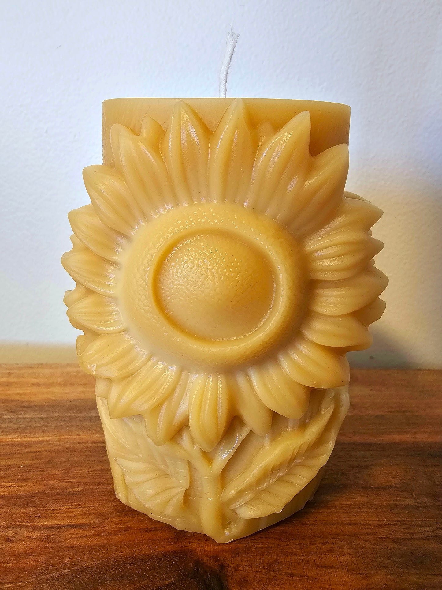 Oval Sunflower-100% Beeswax Candle