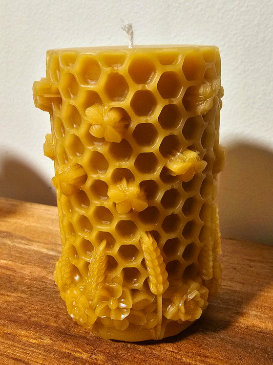 Honeycomb, Lavender & Bees - 100% Beeswax Candle